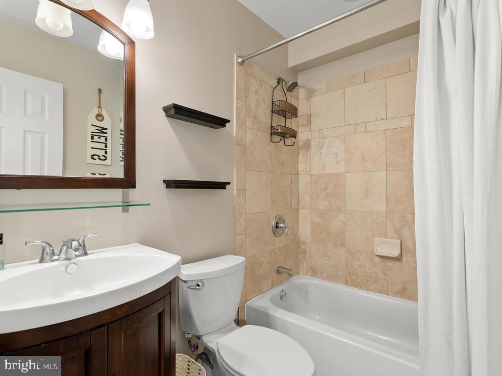 11614 Gail Street Silver Spring, MD 20902 - Photo 24 of 33 Full bathroom 1
