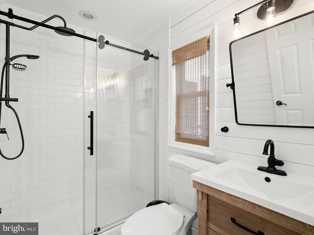 11614 Gail Street Silver Spring, MD 20902 - Photo 27 of 33 Renovated Master Bathroom (full bathroom #2)