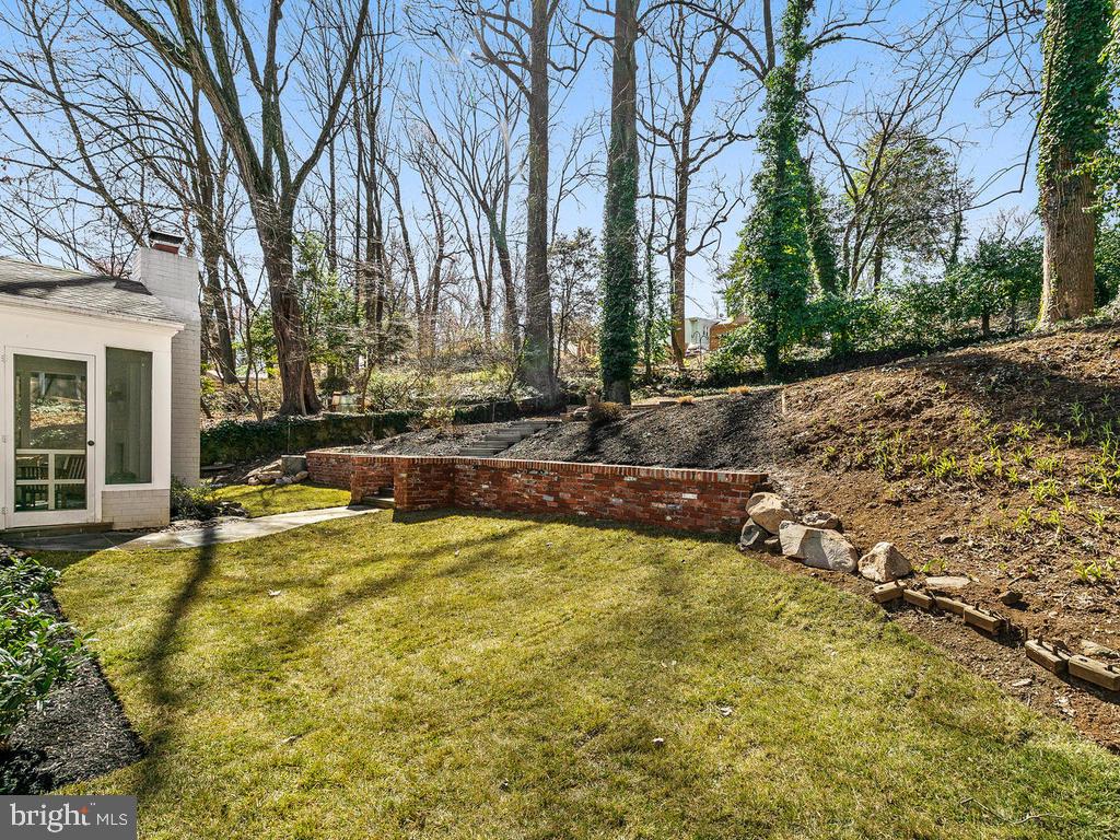 11614 Gail Street Silver Spring, MD 20902 - Photo 31 of 33 Plenty of yard to play or gardeon or entertain