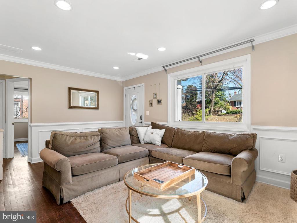 11614 Gail Street Silver Spring, MD 20902 - Photo 7 of 33