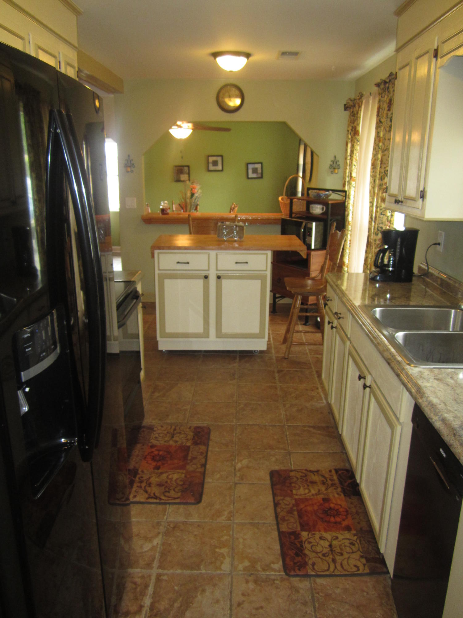 809 Beauregard Road Summerville, SC 29486 - Photo 12 of 26 809 Bearegard 033