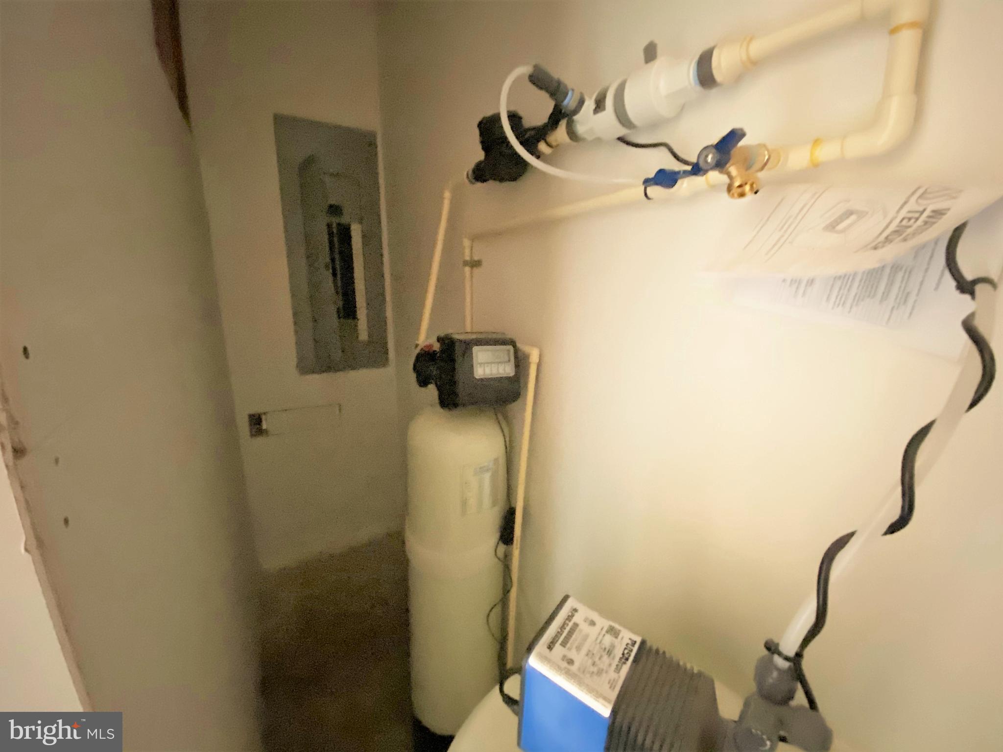8360 Lockwood Road Pasadena, MD 21122 - Photo 34 of 44 Water Softener System
