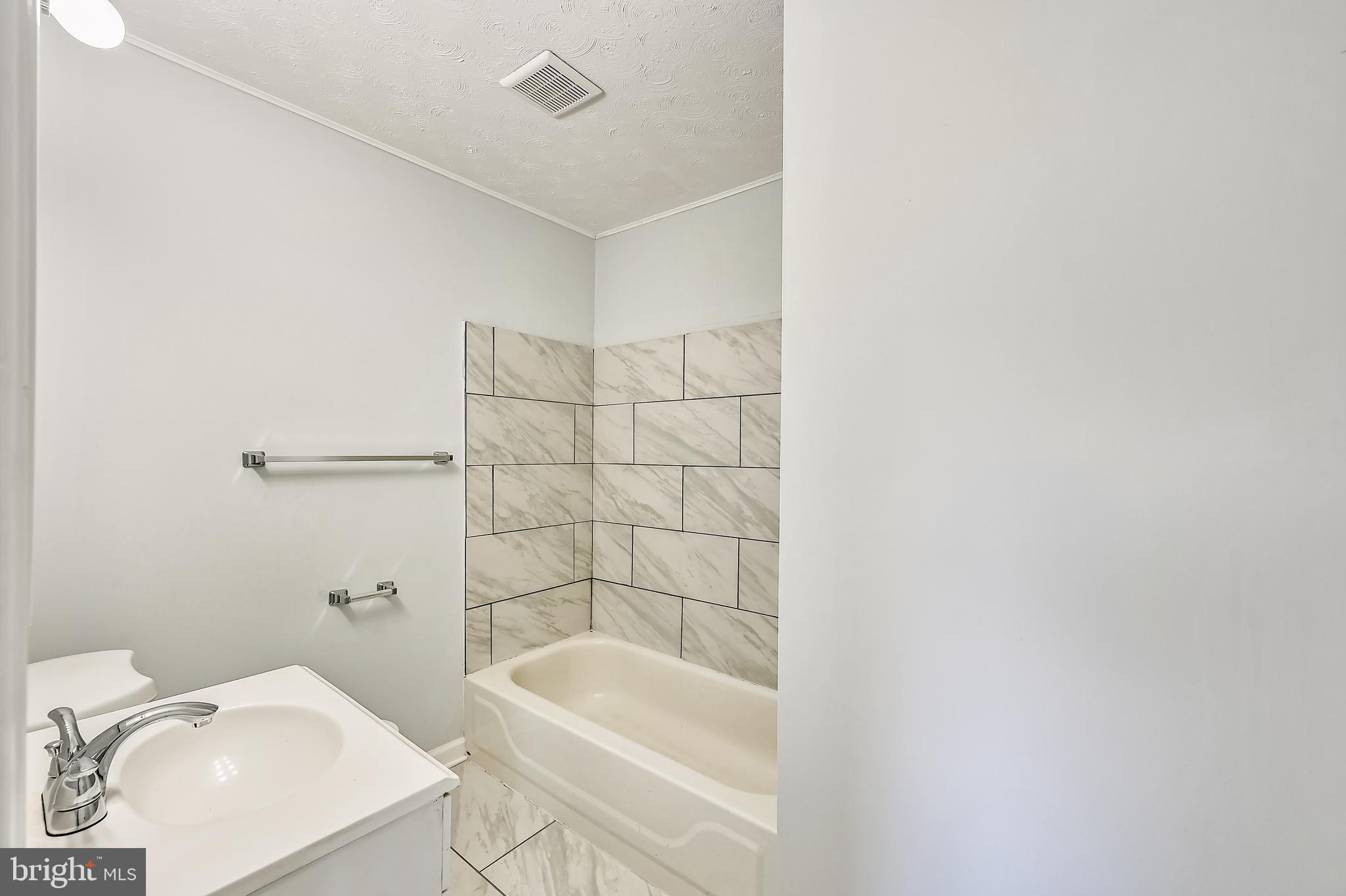 8360 Lockwood Road Pasadena, MD 21122 - Photo 40 of 44 Master Bath