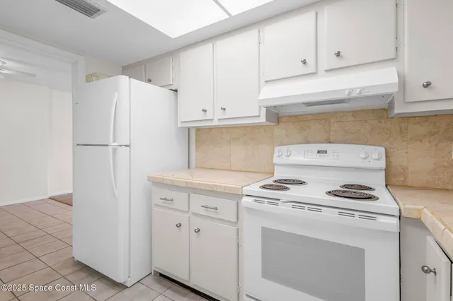 $1,650 | 223 Columbia Drive, Unit 210, Cape Canaveral, FL 32920