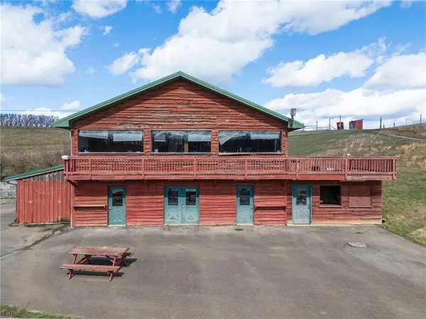 $1,200,000 | 380 Fearer Road, Markleysburg, PA 15459