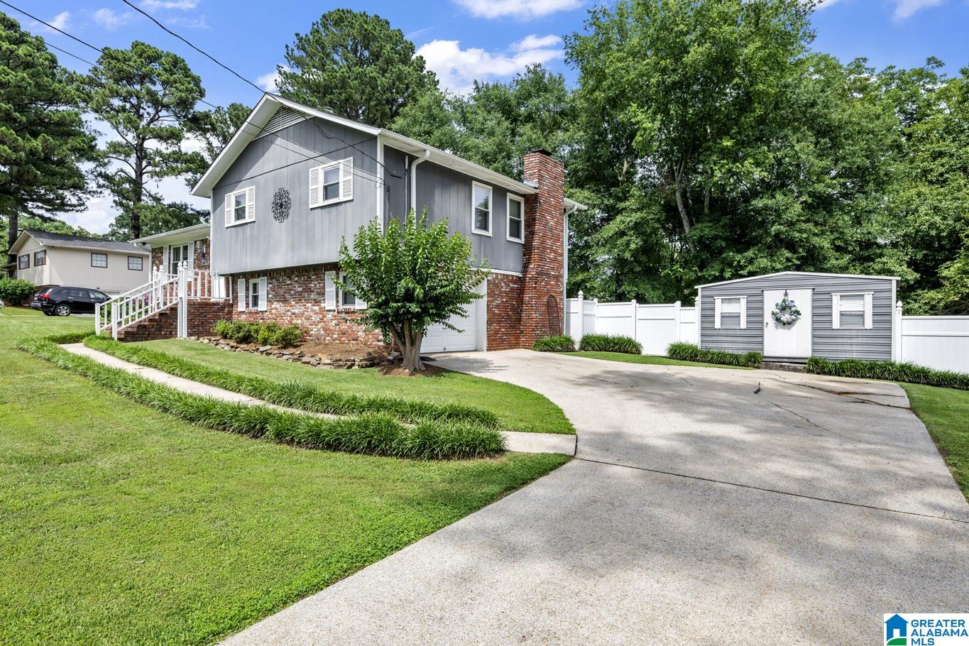 3303 Carousel Drive Fultondale, AL 35068 - Photo 2 of 37