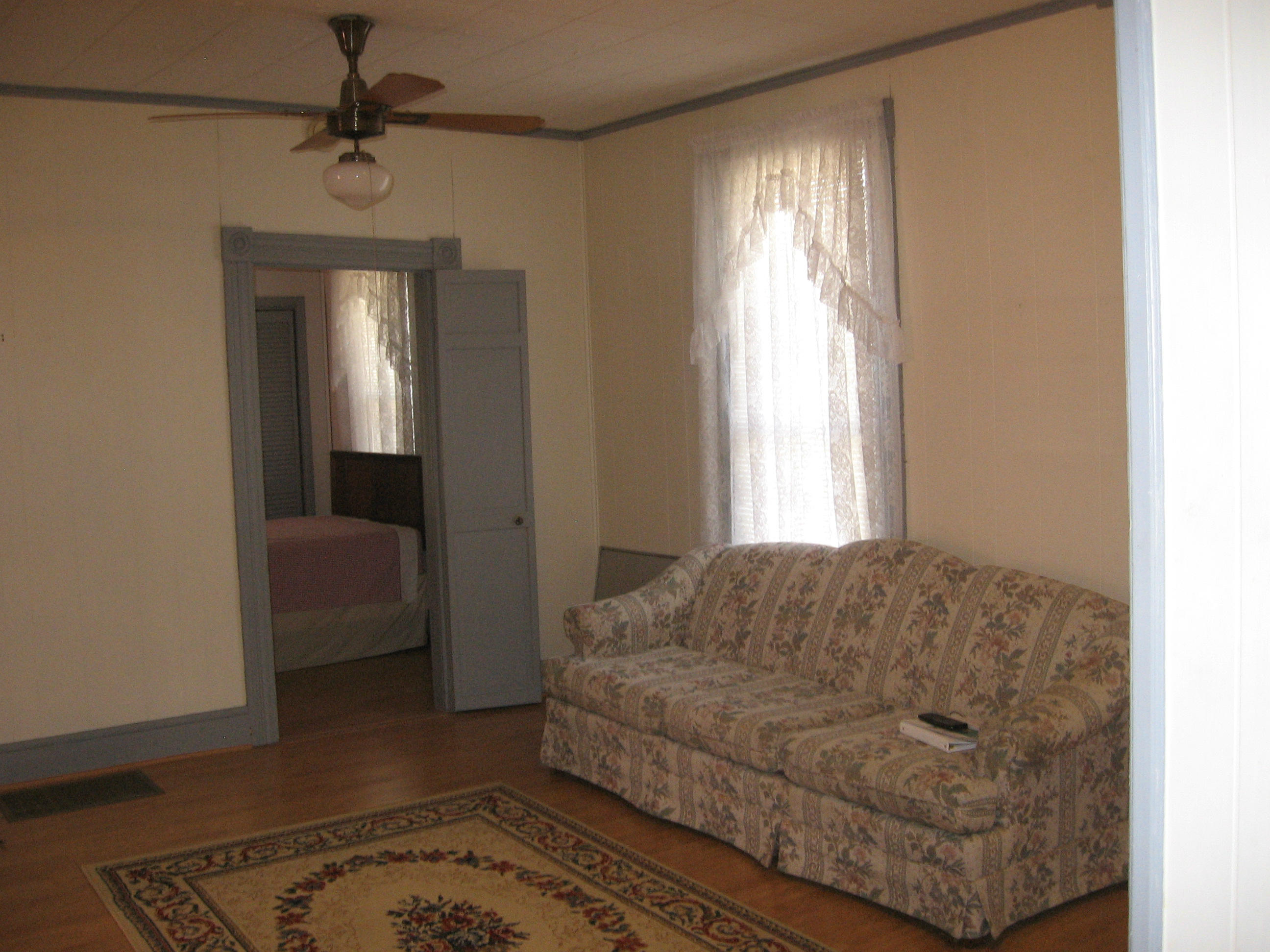 3436 New Spring Branch Road Southeast Roanoke, VA 24014 - Photo 12 of 22 Family Room