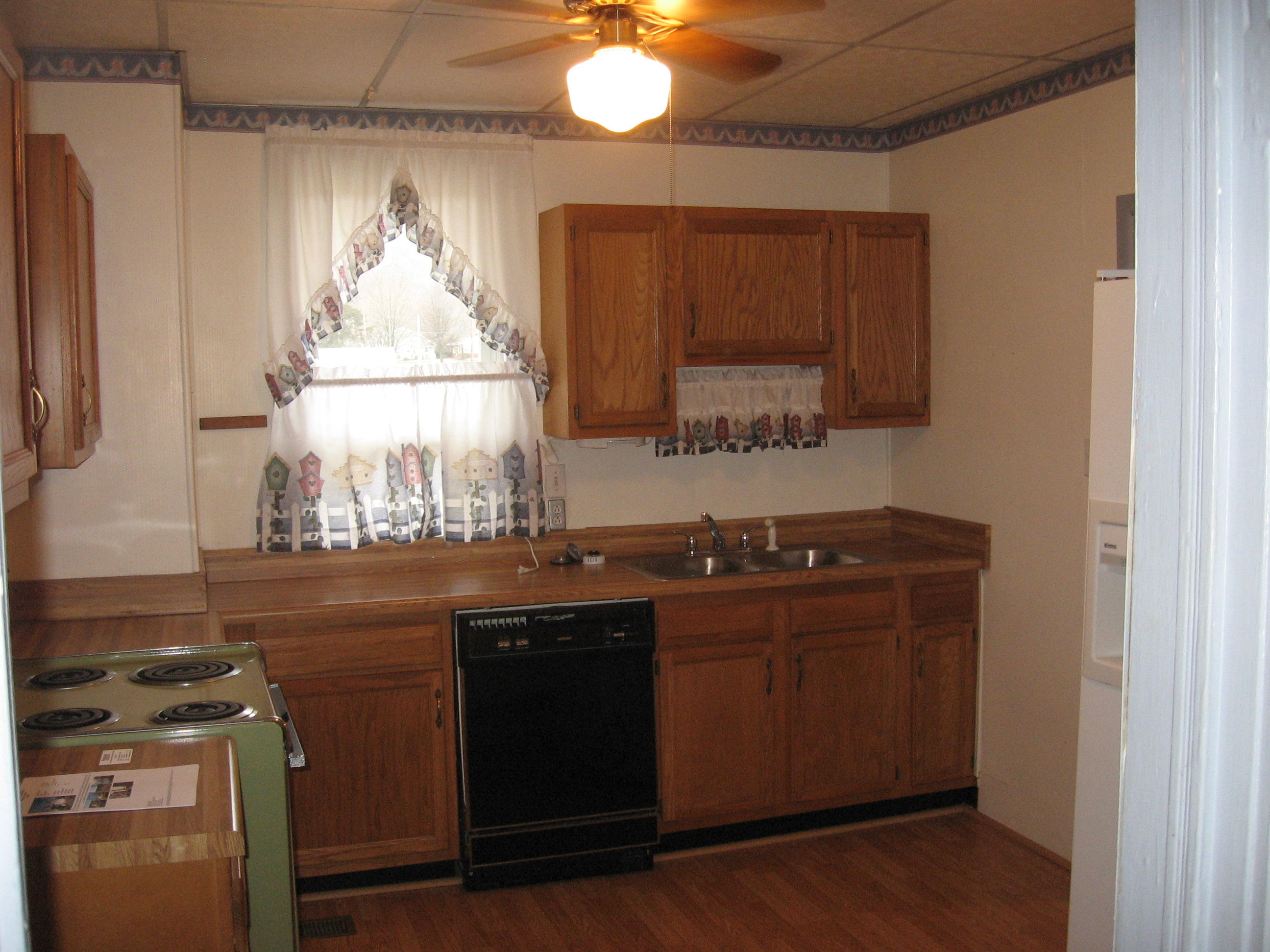 3436 New Spring Branch Road Southeast Roanoke, VA 24014 - Photo 6 of 22 Kitchen