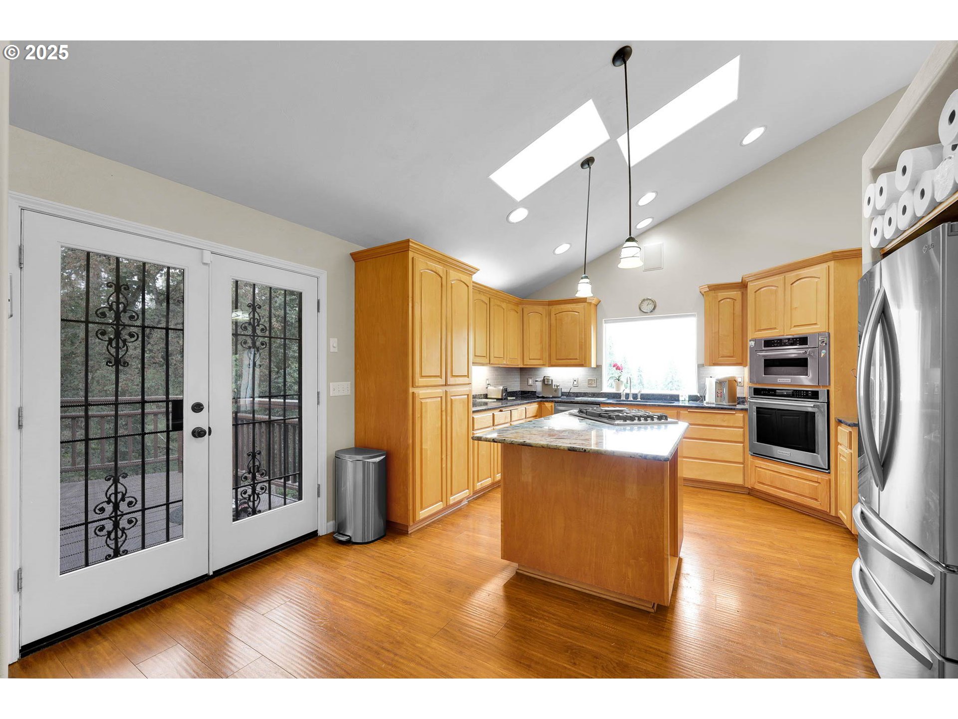 1184 South 69th Street Springfield, OR 97478 - Photo 11 of 48