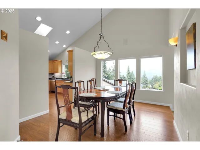 $725,000 | 1184 South 69th Street, Springfield, OR 97478