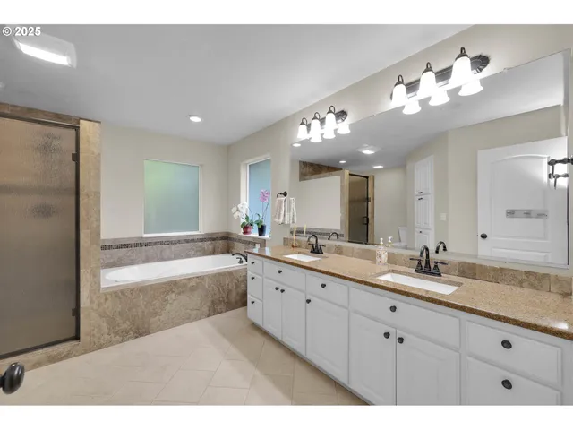 $725,000 | 1184 South 69th Street, Springfield, OR 97478