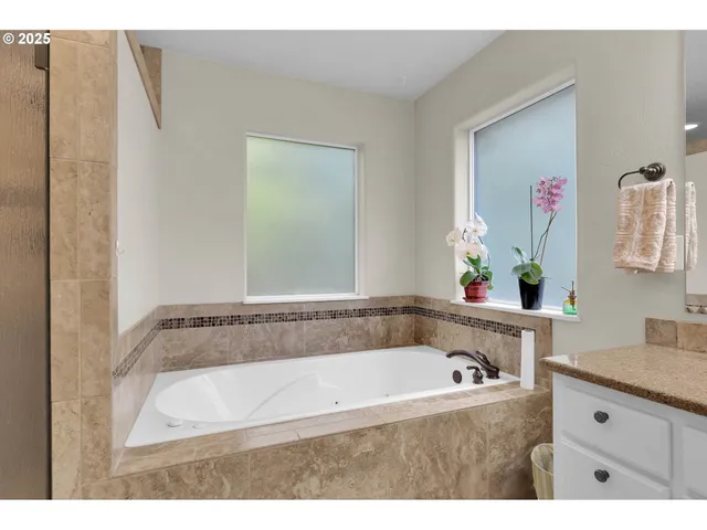 $725,000 | 1184 South 69th Street, Springfield, OR 97478