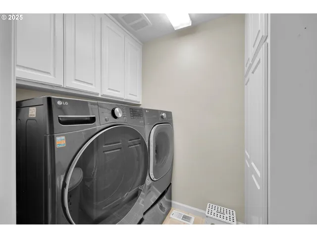 $725,000 | 1184 South 69th Street, Springfield, OR 97478