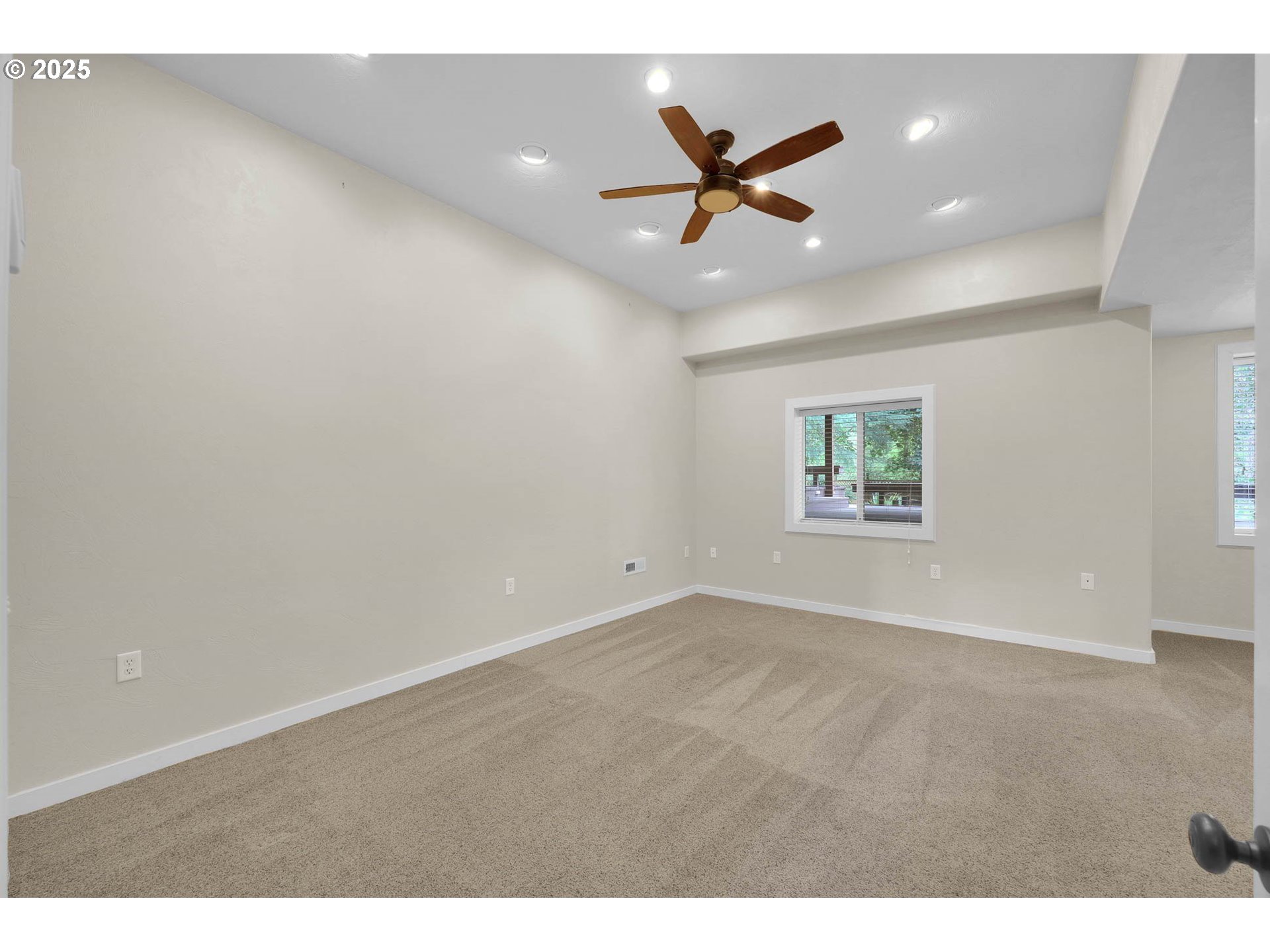 1184 South 69th Street Springfield, OR 97478 - Photo 36 of 48