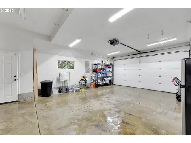 $725,000 | 1184 South 69th Street, Springfield, OR 97478