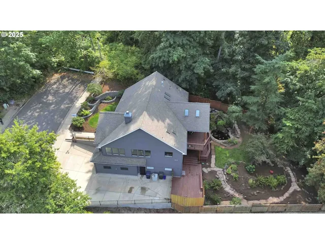 $725,000 | 1184 South 69th Street, Springfield, OR 97478