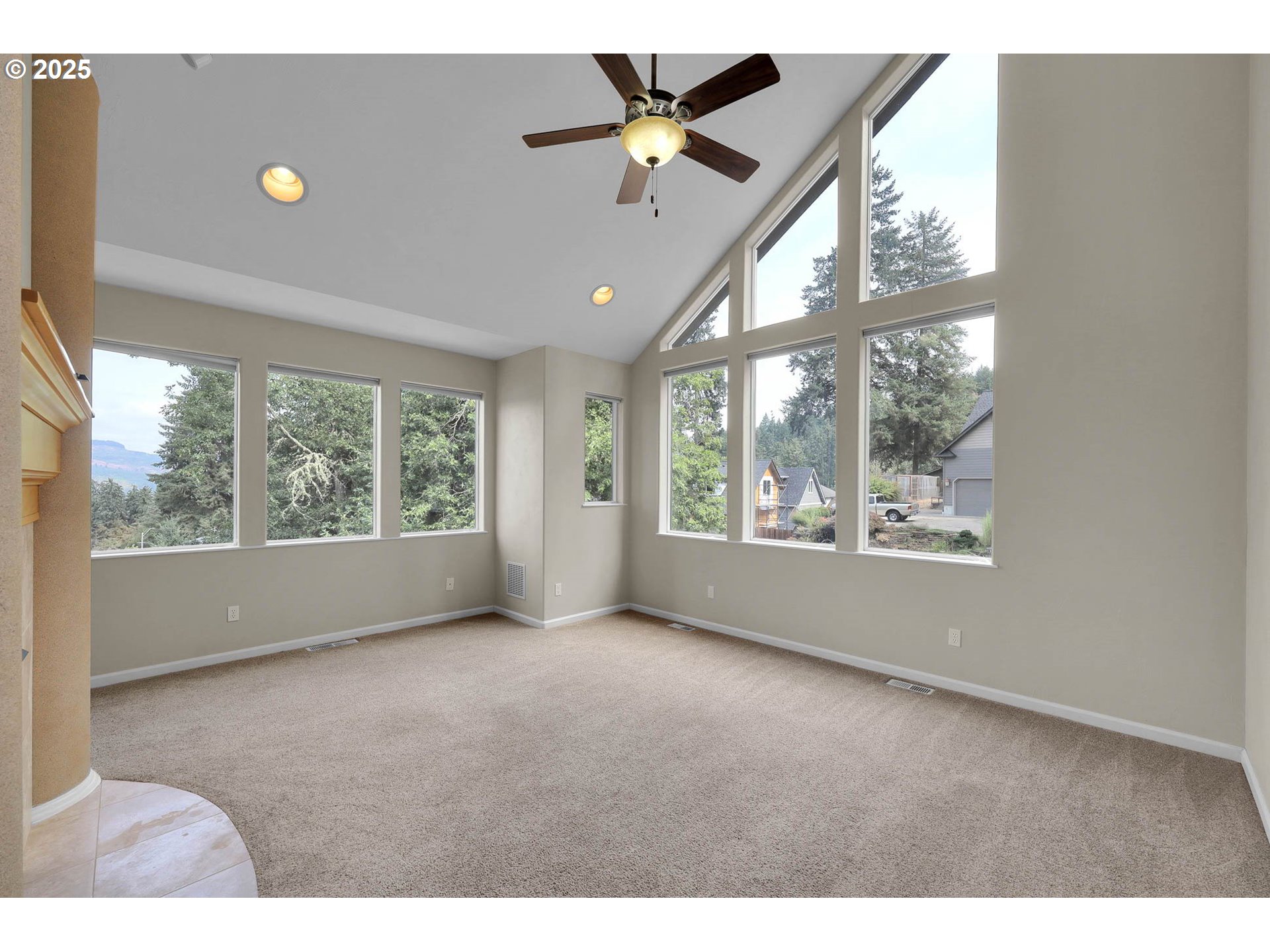 1184 South 69th Street Springfield, OR 97478 - Photo 5 of 48