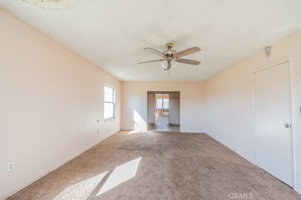 11025 Phelan Road Oak Hills, CA 92344 - Photo 16 of 33