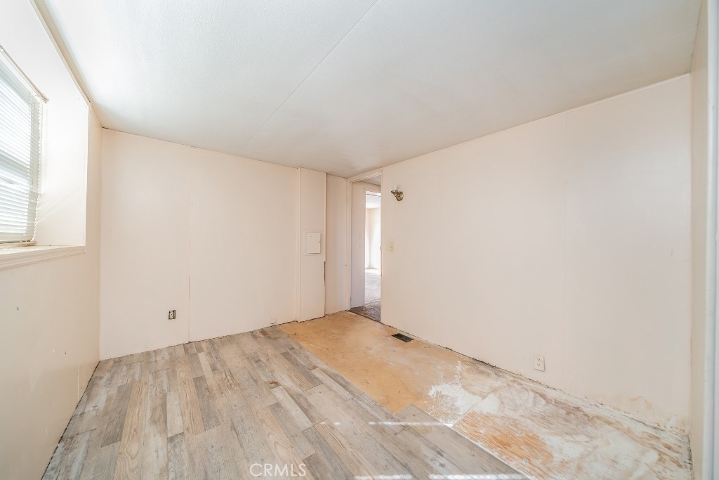 11025 Phelan Road Oak Hills, CA 92344 - Photo 21 of 33