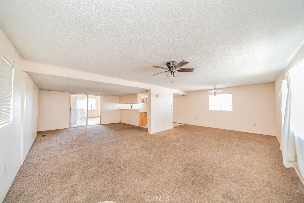 11025 Phelan Road Oak Hills, CA 92344 - Photo 7 of 33