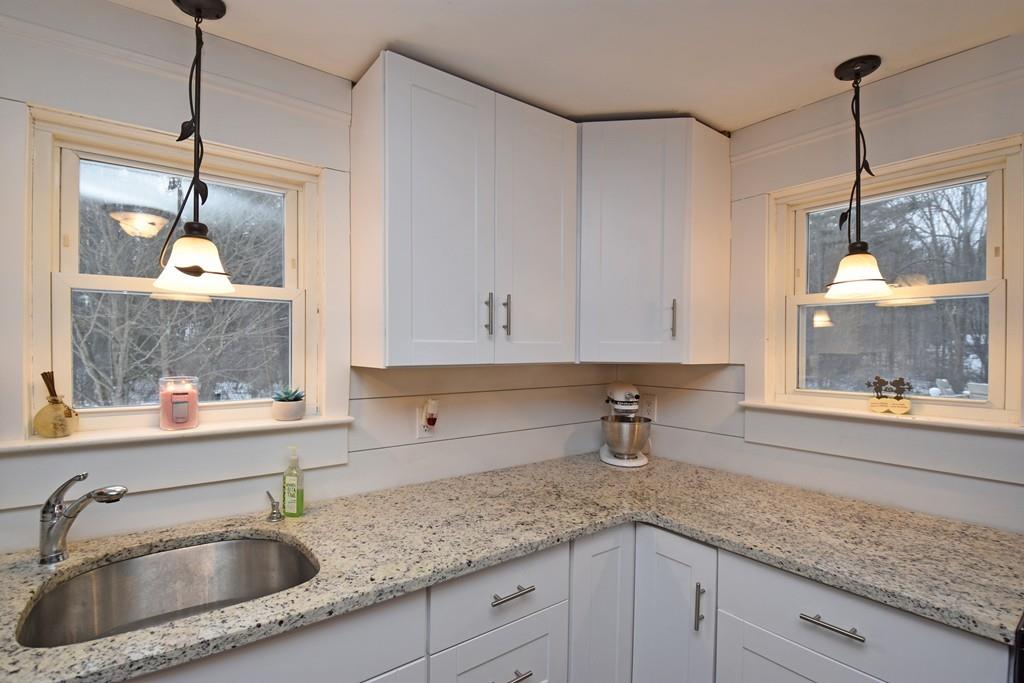 618 Patriots Road Templeton, MA 01468 - Photo 3 of 23