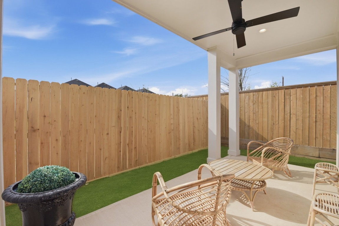 7702 Earl Rudder Way Houston, TX 77055 - Photo 38 of 45