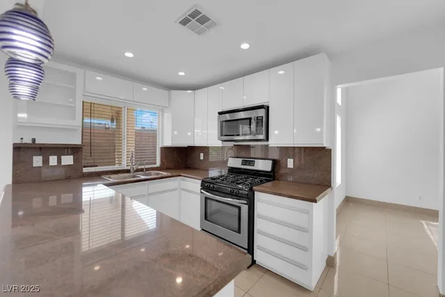 $459,000 | 738 Panhandle Drive, Henderson, NV 89014