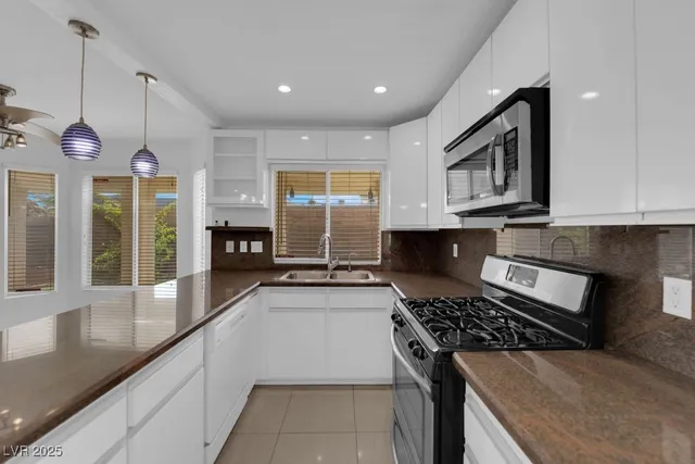 $459,000 | 738 Panhandle Drive, Henderson, NV 89014