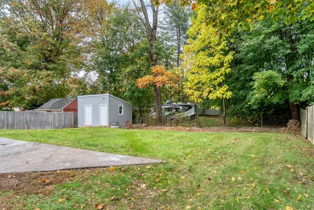 $430,000 | 84 Connecticut Avenue, Newington, CT 06111