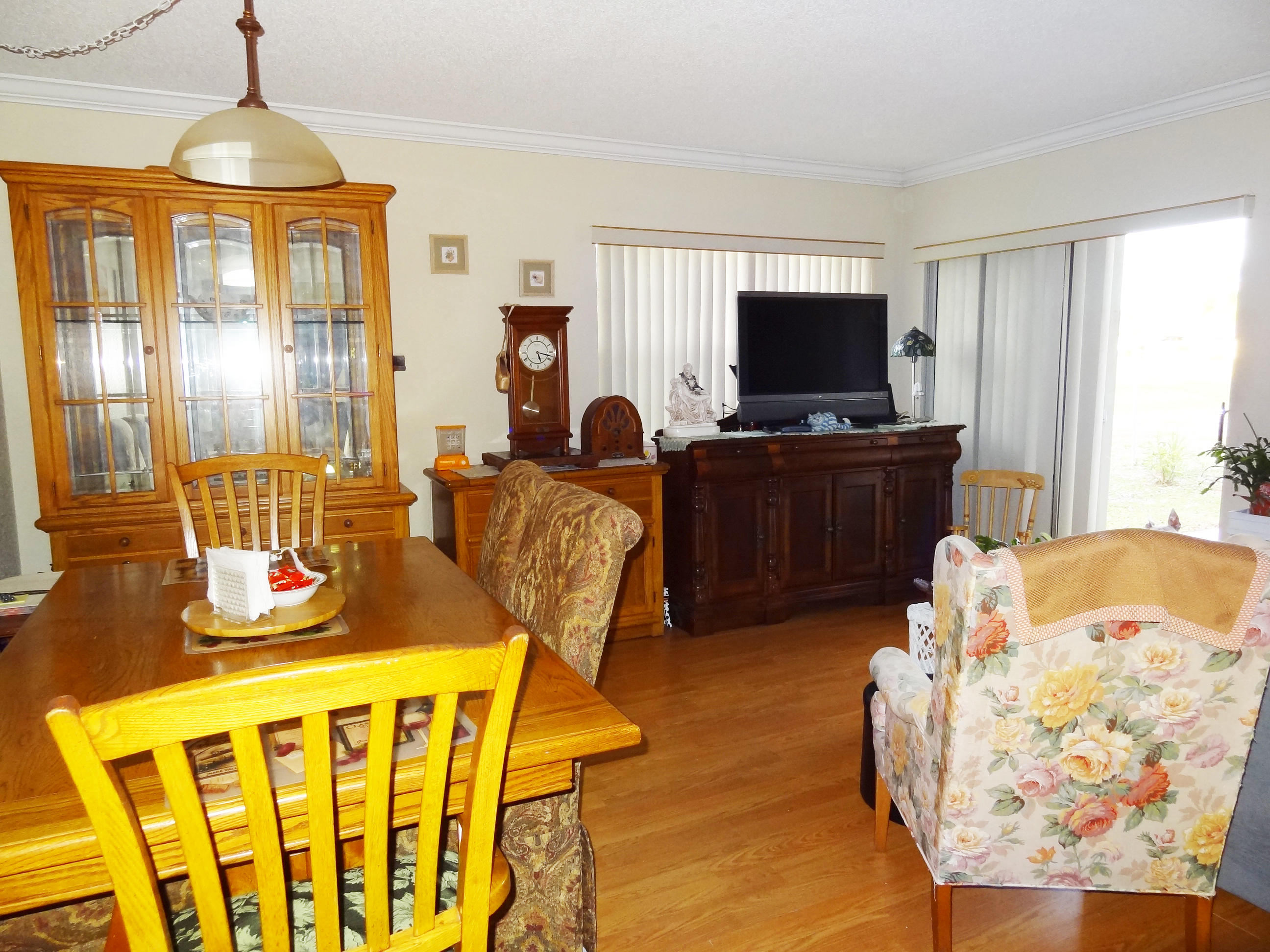 9877 Spanish Isles Drive Boca Raton, FL 33496 - Photo 6 of 11 FAMILY RM + DINING RM