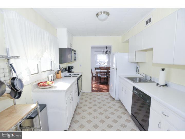 326 Andover Road Fairless Hills, PA 19030 - Photo 10 of 18 Gallery Image 10