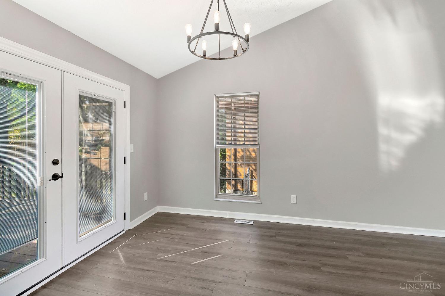 5329 Sidney Road Cincinnati, OH 45238 - Photo 21 of 47