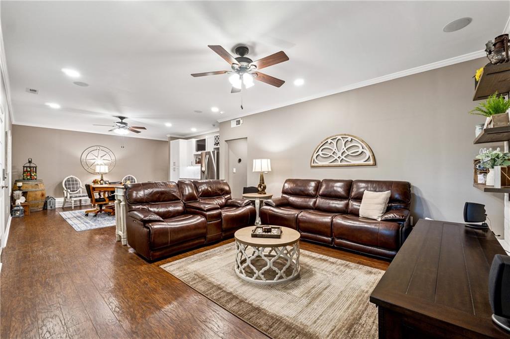 2770 Lansing Lane Cumming, GA 30041 - Photo 29 of 49 a living room with furniture