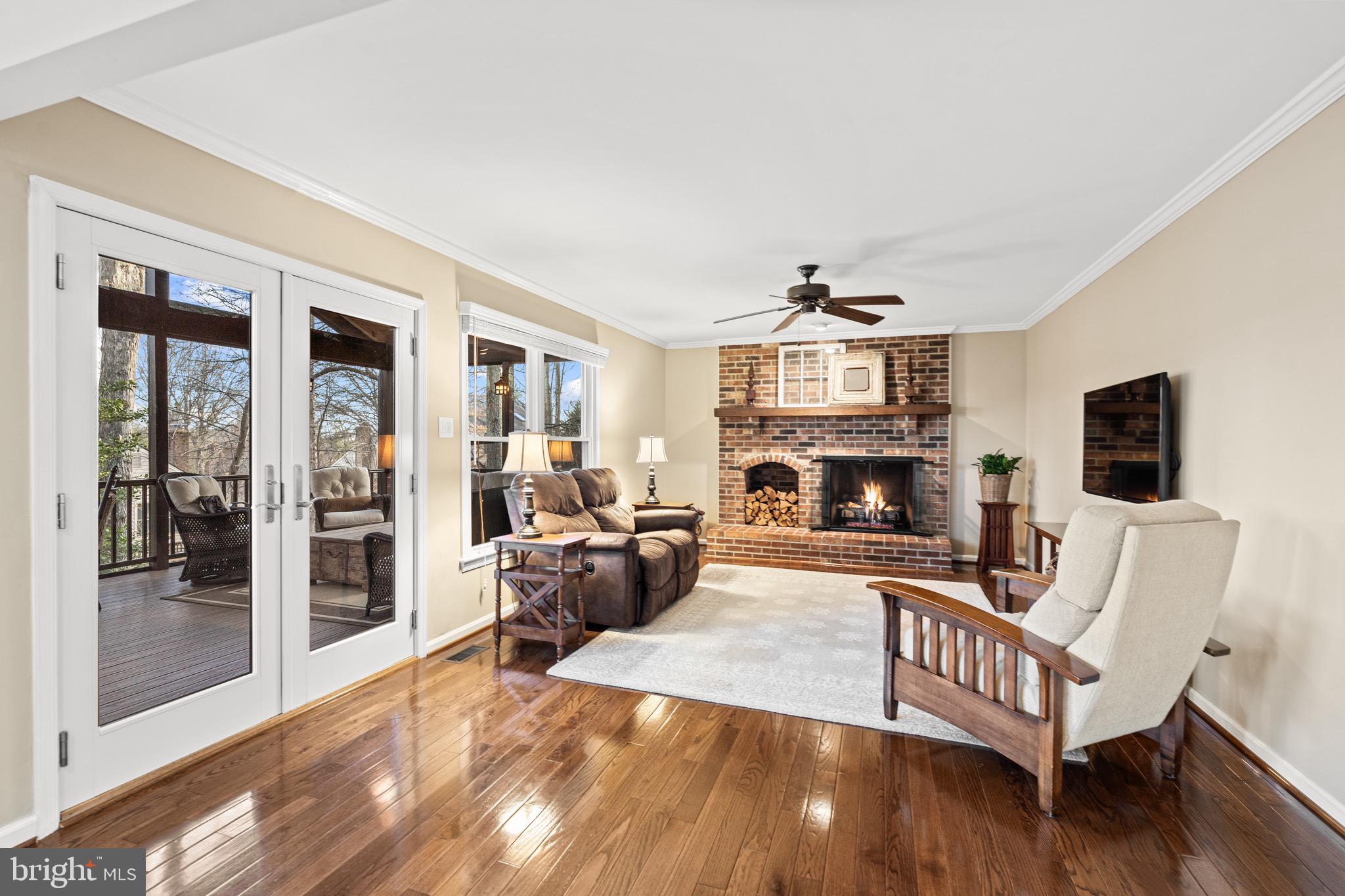 6827 Bluecurl Circle Springfield, VA 22152 - Photo 22 of 50 Gallery Image 22