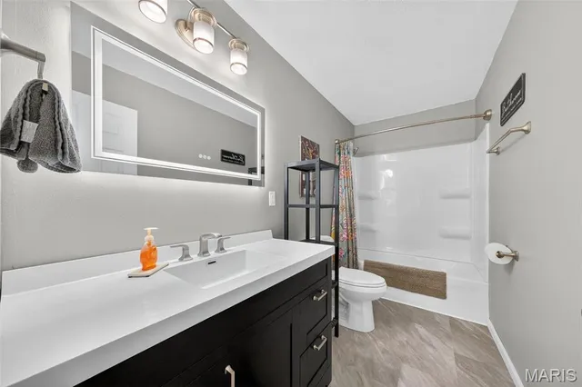 $515,000 | 2424 Trout Camp Road, Waterloo, IL 62298