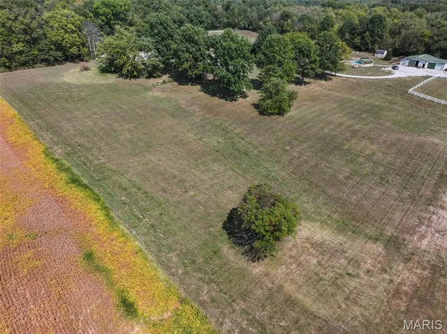 $515,000 | 2424 Trout Camp Road, Waterloo, IL 62298