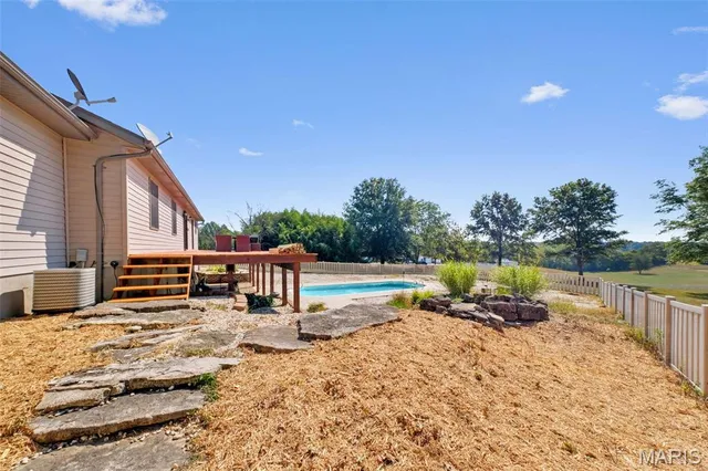 $515,000 | 2424 Trout Camp Road, Waterloo, IL 62298