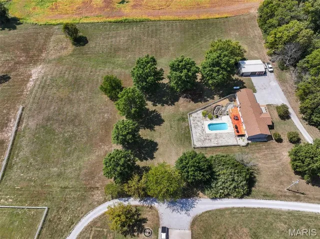 $515,000 | 2424 Trout Camp Road, Waterloo, IL 62298