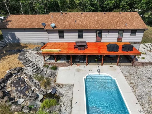 $515,000 | 2424 Trout Camp Road, Waterloo, IL 62298