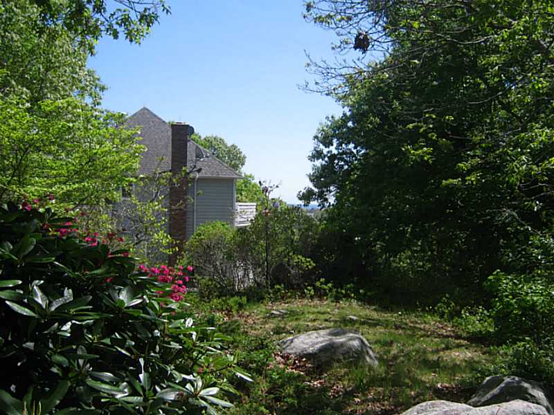 33 Wicklow Road Westerly, RI 02891 - Photo 3 of 4 Exterior Front.