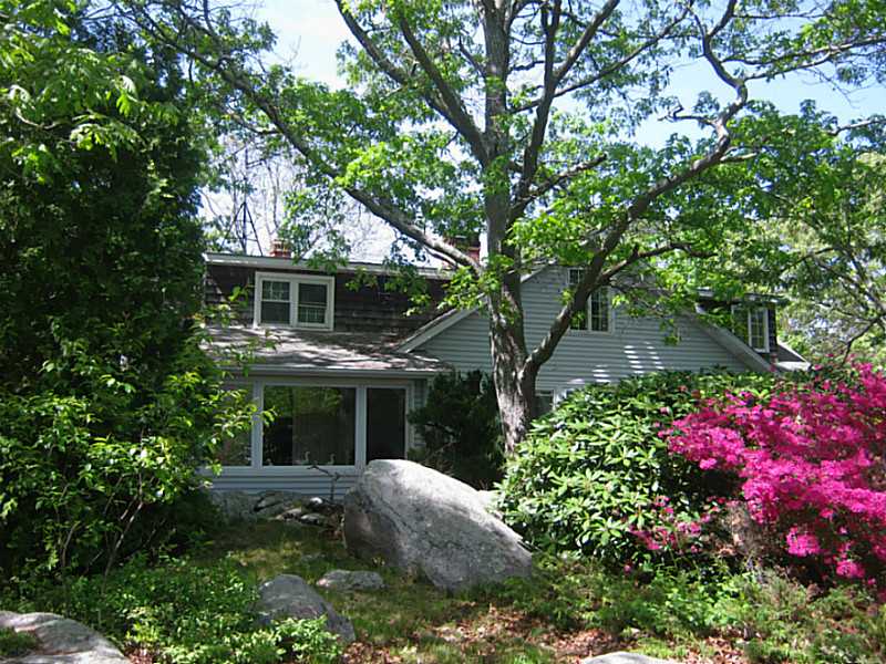 33 Wicklow Road Westerly, RI 02891 - Photo 4 of 4 Exterior Front.