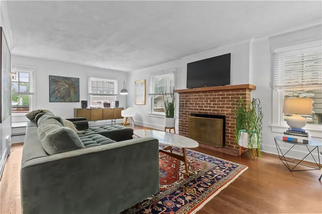 $495,000 | 408 West 61st Street, Kansas City, MO 64113