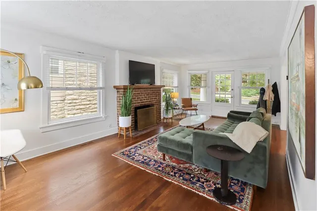 $495,000 | 408 West 61st Street, Kansas City, MO 64113