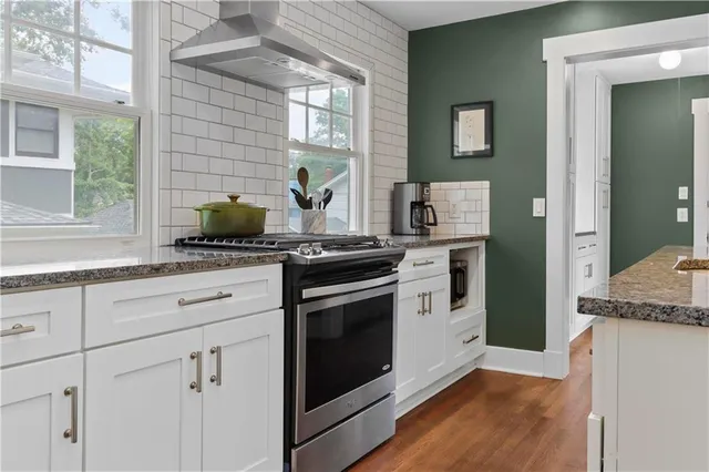 $495,000 | 408 West 61st Street, Kansas City, MO 64113