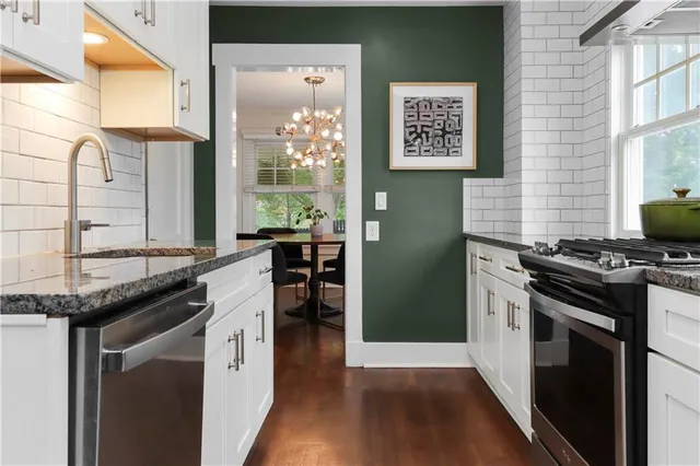 $495,000 | 408 West 61st Street, Kansas City, MO 64113