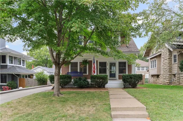 $495,000 | 408 West 61st Street, Kansas City, MO 64113