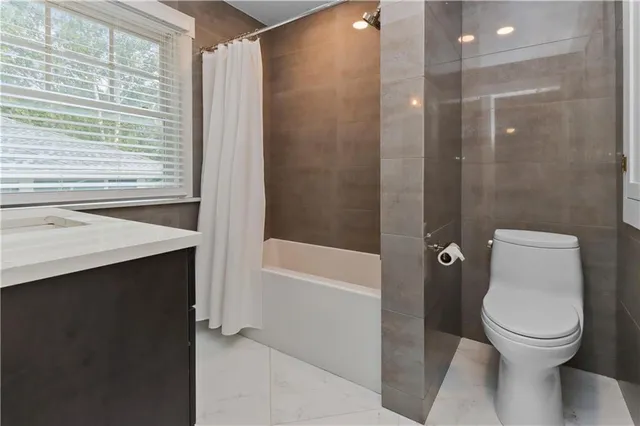 $495,000 | 408 West 61st Street, Kansas City, MO 64113