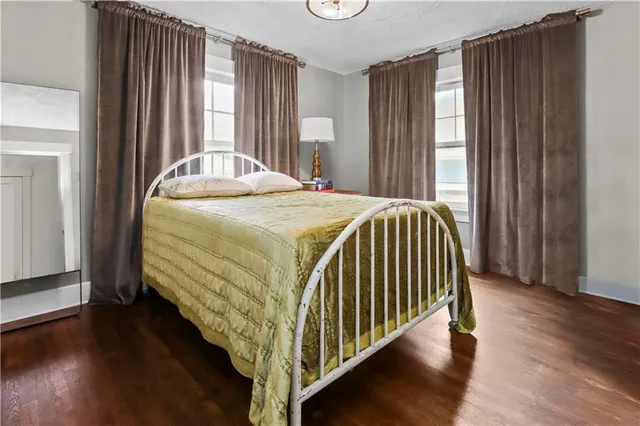 $495,000 | 408 West 61st Street, Kansas City, MO 64113