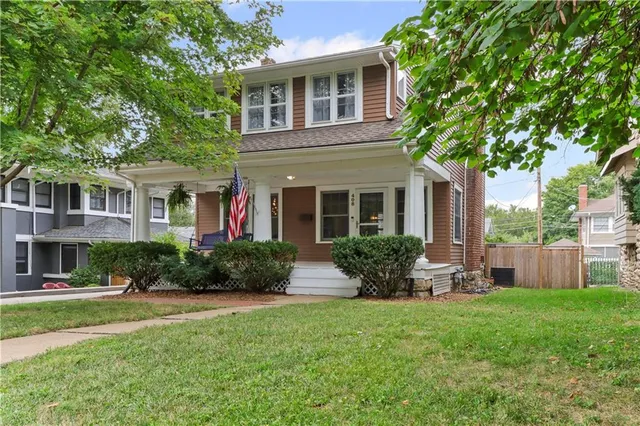 $495,000 | 408 West 61st Street, Kansas City, MO 64113