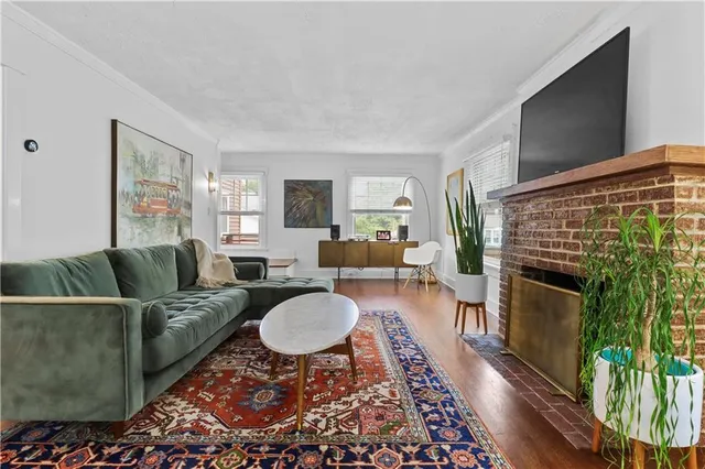 $495,000 | 408 West 61st Street, Kansas City, MO 64113